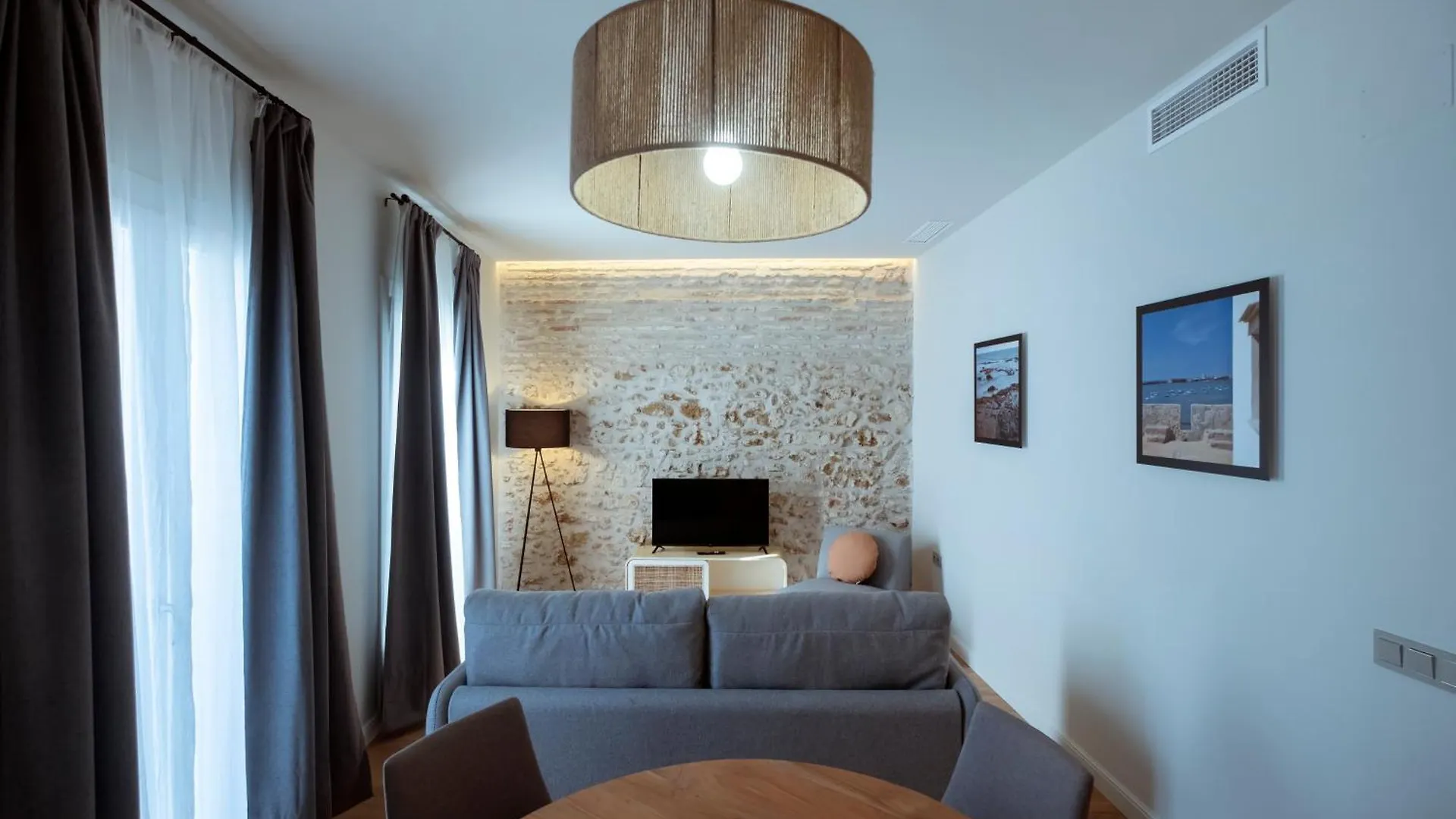 Villar Suites By Cadiz4Rentals 0*, Cadiz