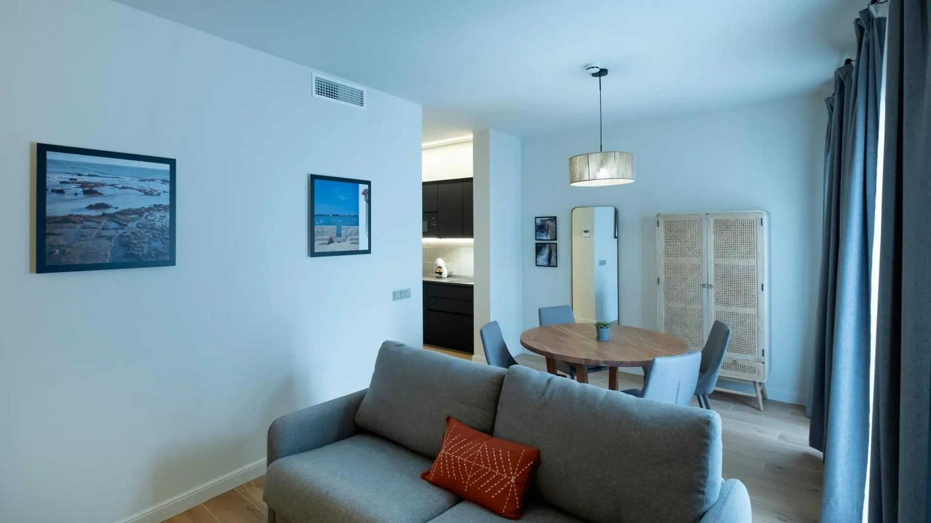 Villar Suites By Cadiz4Rentals Spagna
