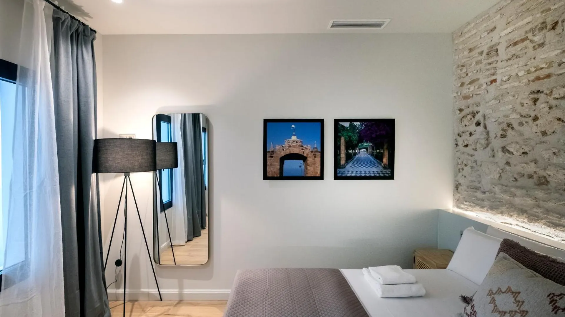 Apartment Villar Suites By Cadiz4Rentals