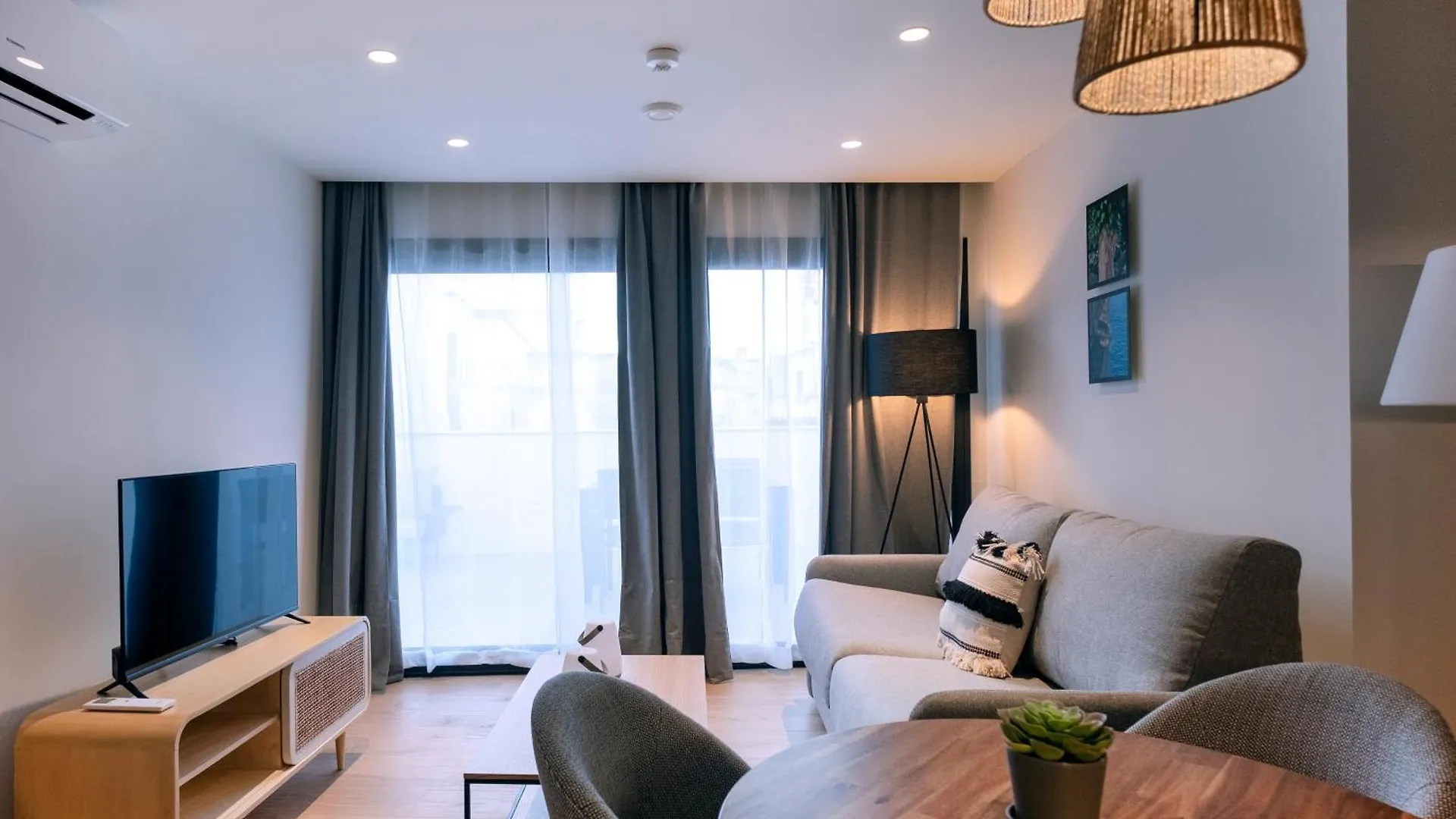 Villar Suites By Cadiz4Rentals Cadiz