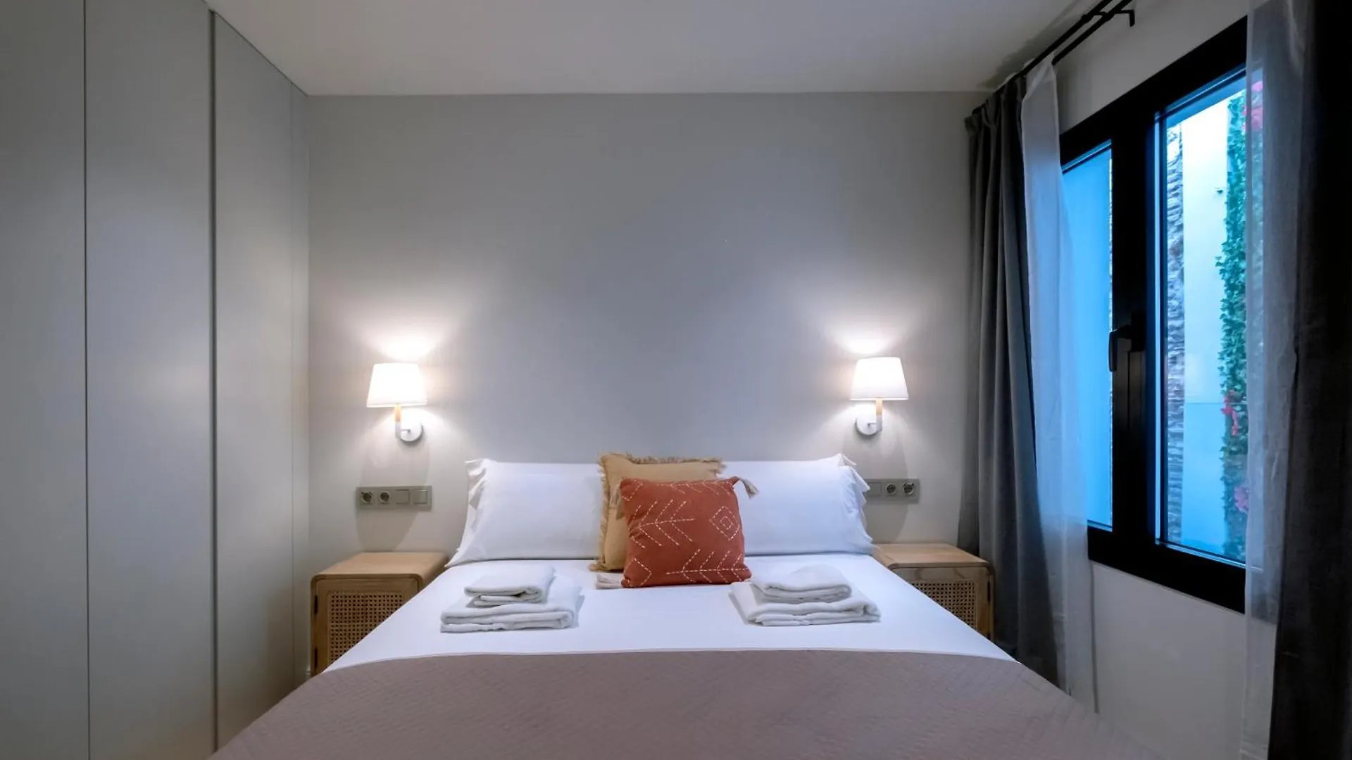 Villar Suites By Cadiz4Rentals 0*, Cadiz
