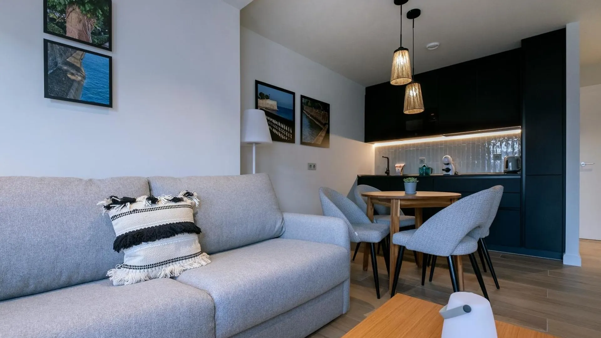 Villar Suites By Cadiz4Rentals Apartment